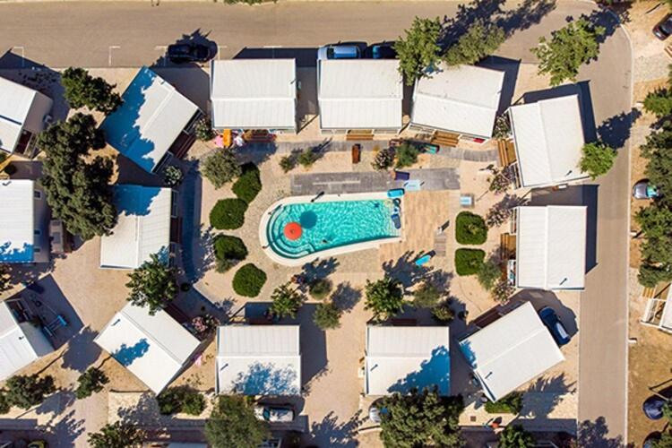 Mobile Home Mediteran Superior By The Pool In Caravan Park Strasko, Novalja Extérieur photo